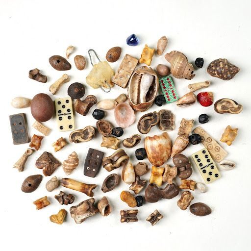 Shells, bones, stones and small objects of the kind used in traditional divination